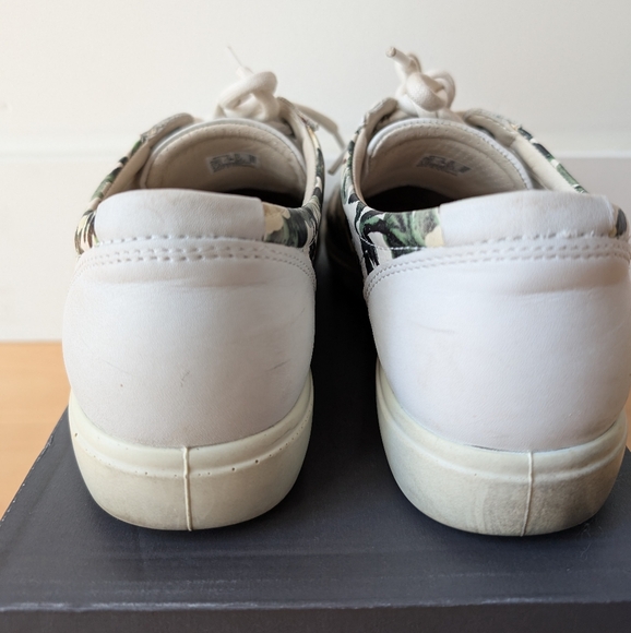 Ecco Soft 7 Floral Leather Sneakers - Picture 5 of 6